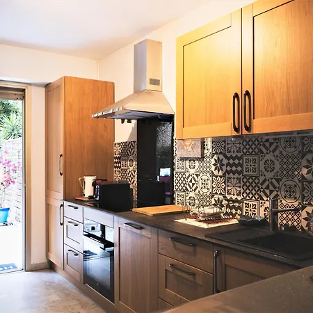 Apartment Grande Et Belle D'hote Avec Jardin Le Cannet